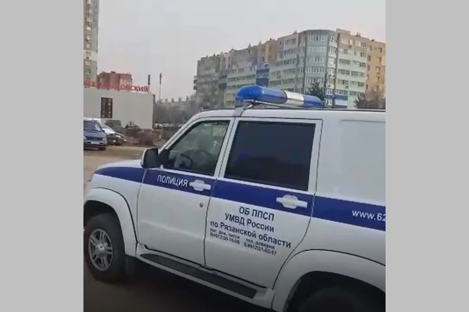 Дезинфекция улиц Рязани: полиция через громкоговорители призывает не выходить на балконы.