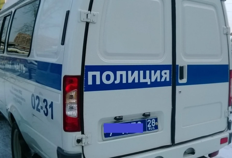 Участковый выявил факт нарушения режима самоизоляции. Фото: Сергей ПЕТРОВ