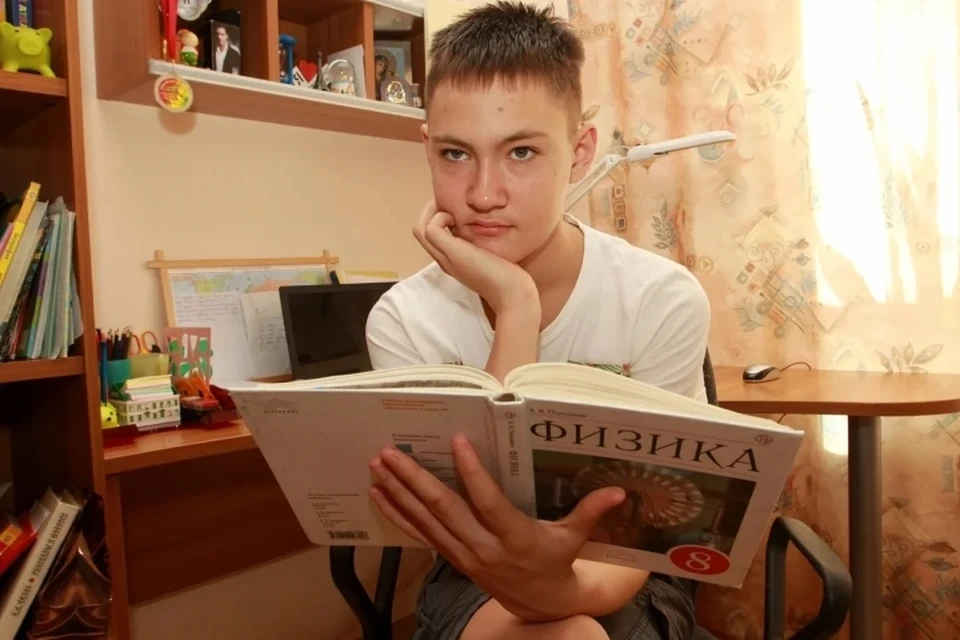 Власти Ленобласти просят помочь школьникам, у которых нет гаджетов для дистанционного обучения в период самоизоляции.