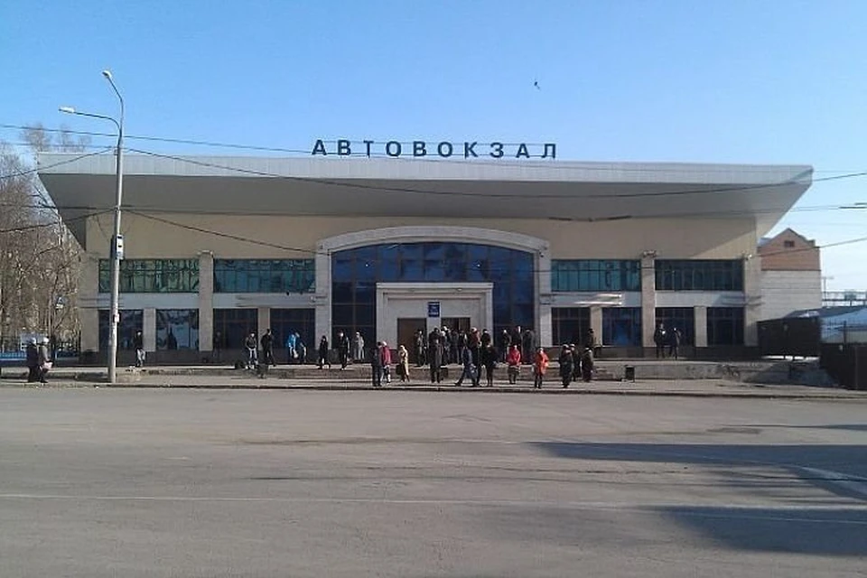 Автовокзал томск. Автовокзал Томск 1 Томск 1. Автовокзал Томск 1 автобусы. Автовокзал Томск 2. Автовокзал Томск 1990.