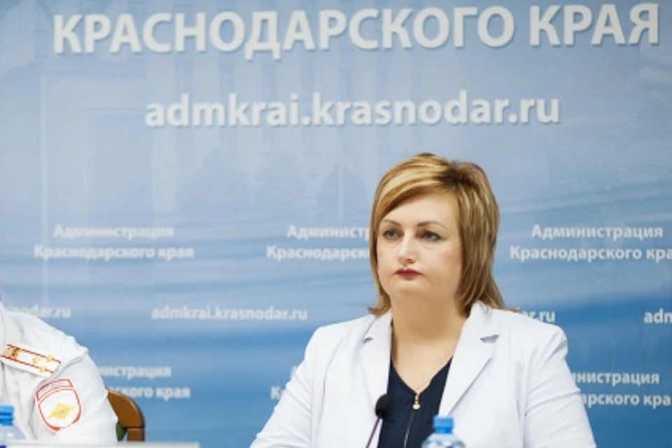 Заместитель министра здравоохранения Краснодарского края Валентина Игнатенко эмоционально отреагировала на отсутствие в больницах бахил