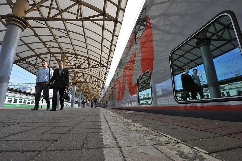 РЖД обязали пассажиров указывать свои контактные данные при покупке билета на поезд