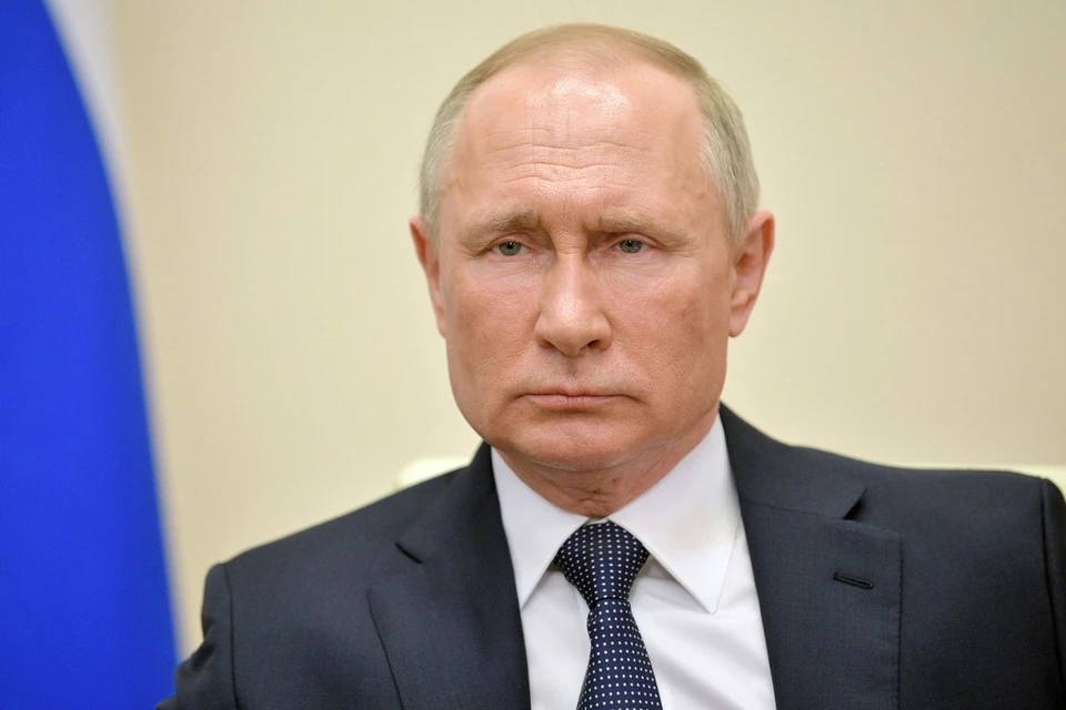 Владимир Путин призвал россиян соблюдать режим самоизоляции и временно отказаться от походов в гости
