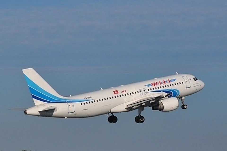 Авиакомпания салехард. Yamal Airlines Airbus-321. Авиакомпания Ямал в Тюмени. Авиадоставка на Ямале. Авиакомпания Ямал коллектив Салехард.