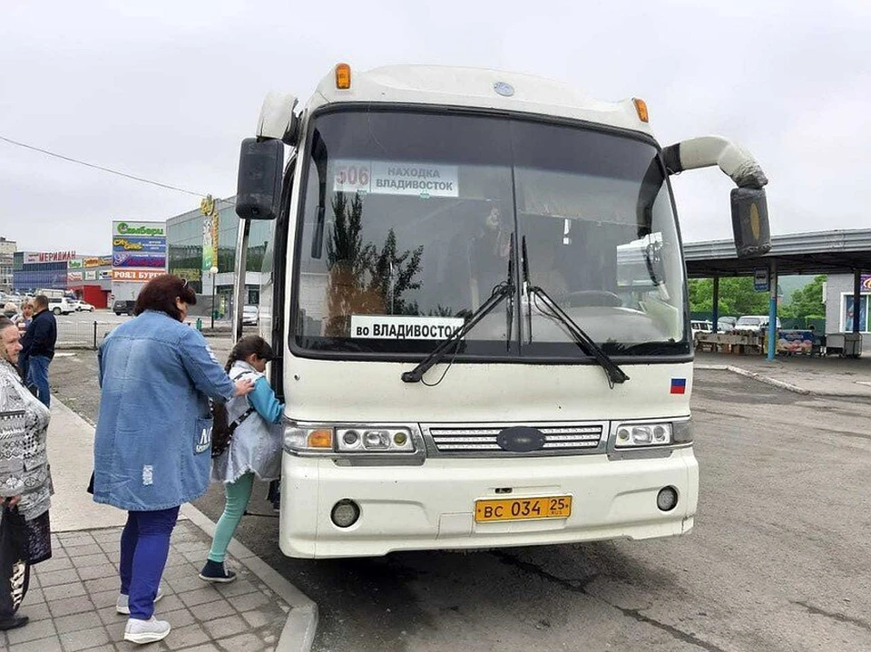 Автобус владивосток находка. Автобус 506 Владивосток. Автобус находка Владивосток. Автобусы в Находке. Междугородний автобус Владивостоке.