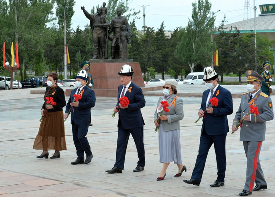 В Бишкеке почтили память погибших в Великой Отечественной войне.