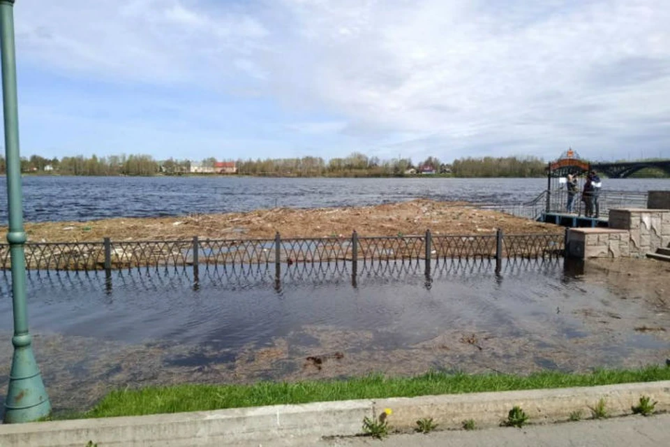 Снижение уровня воды в волге