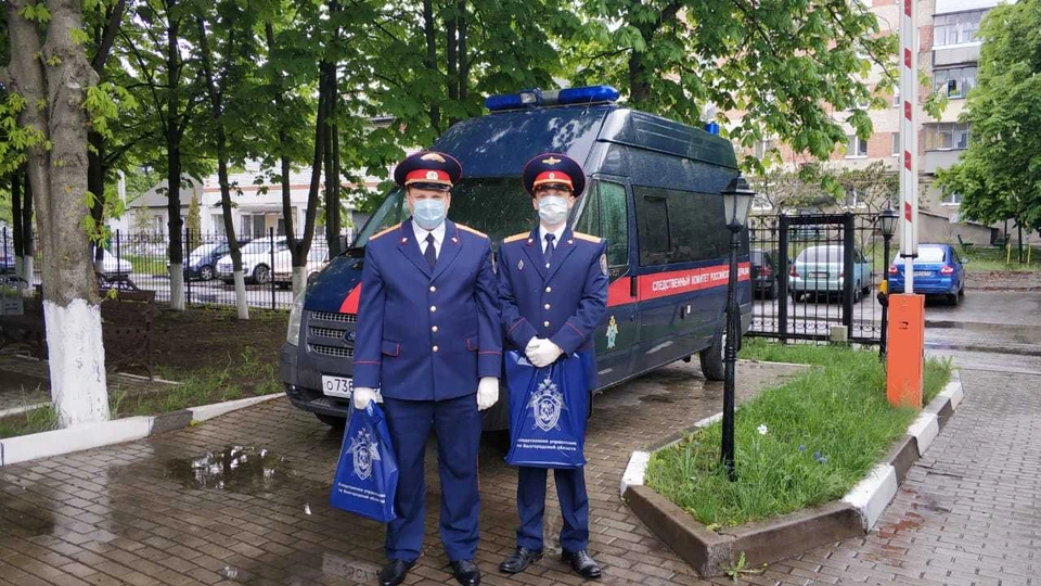Даже в изоляции белгородские ветераны Великой Отечественной не остались без внимания. Фото пресс-службы Следственного комитета Российской Федерации по Белгородской области