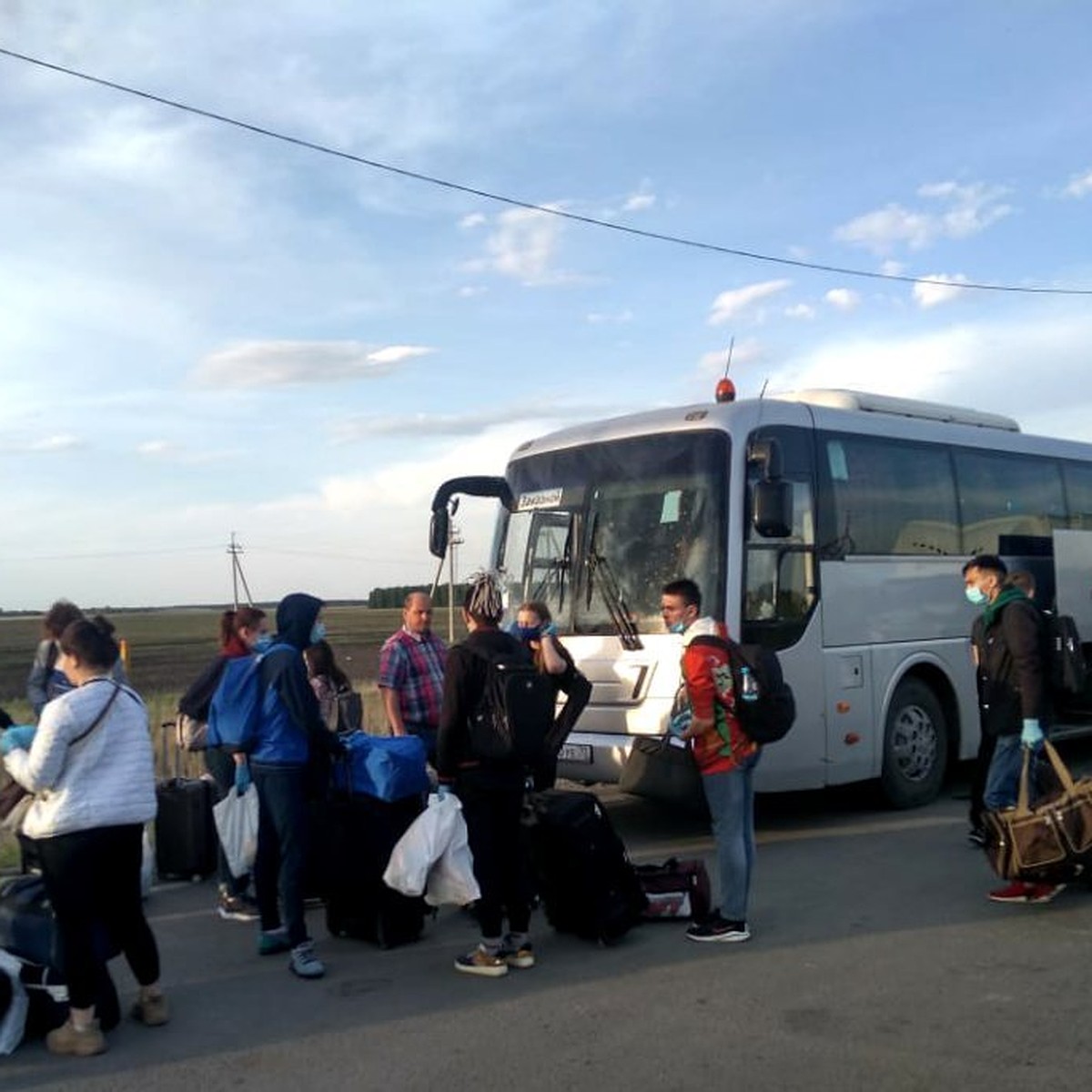 Власти Томской области организовали спецрейсы и помогли студентам из  Казахстана вернуться на родину - KP.RU