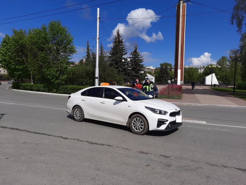 Таксистов проверяли на ношение масок.