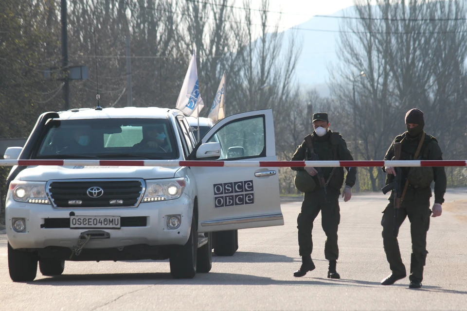 Наблюдатели СММ ОБСЕ попали под обстрел в Донбассе
