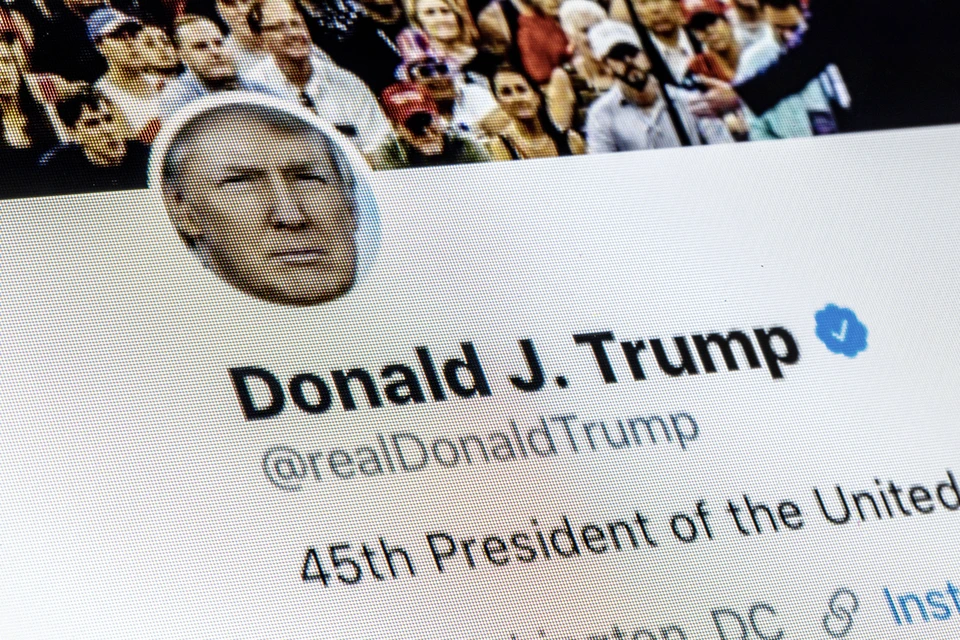 За сутки президент США опубликовал 200 сообщений в Твиттере
