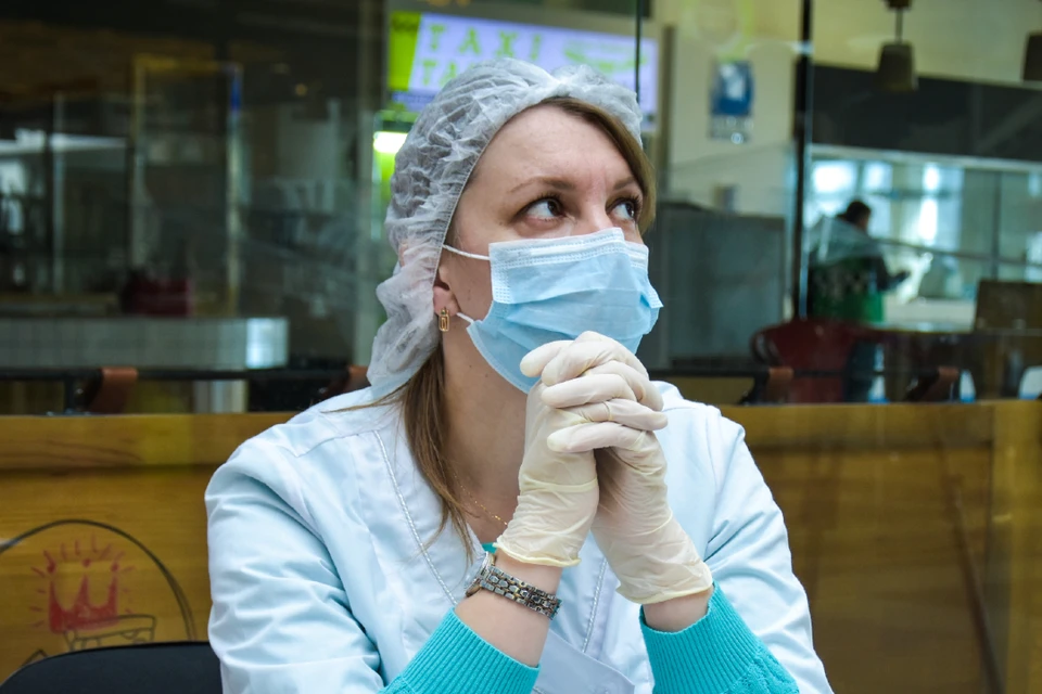 В Новосибирске каждый день более ста заболевших COVID-19.