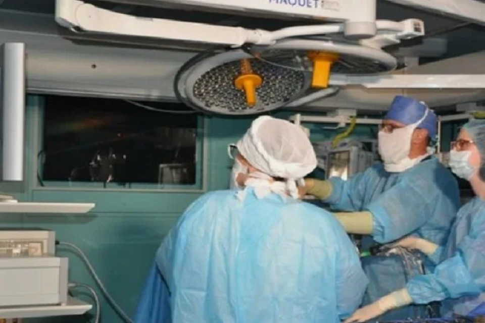 Операцию проводила бригада хирургов. Фото: пресс-служба НМИЦ онкологии