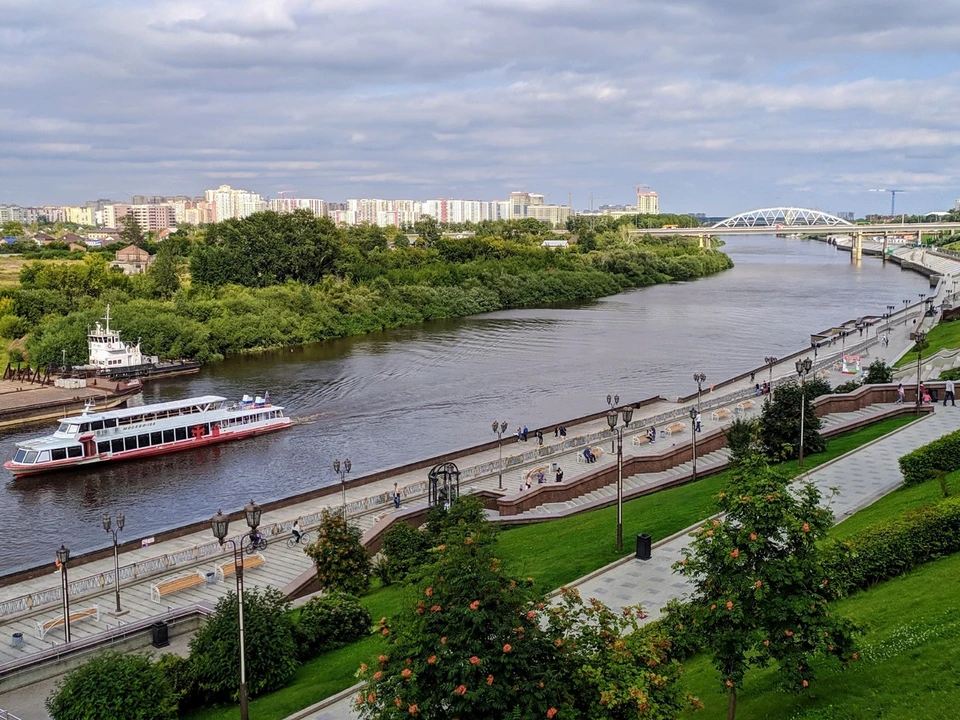 В Тюмени по Туре запустили теплоходы.