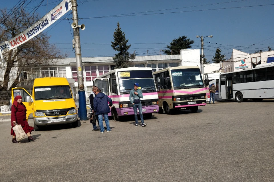В Крыму восстановлено автобусное сообщение с материком