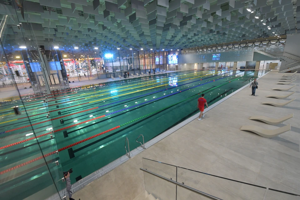 Первые экскизы обещают представить в июле. На этом фото - бассейн во дворце водных видов спорта "Лужники".