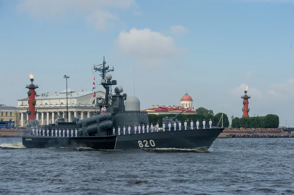 Из-за репетиций парада ВМФ изменят время разводки мостов.