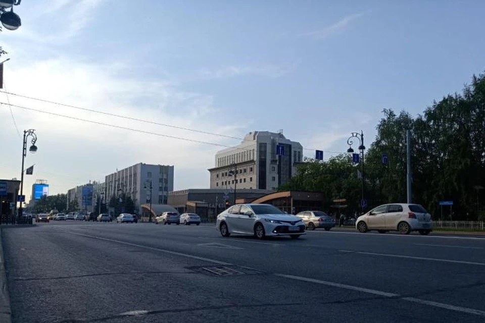 МЧС вновь предупредило об аномальной жаре, которая стоит в регионе уже вторую неделю.