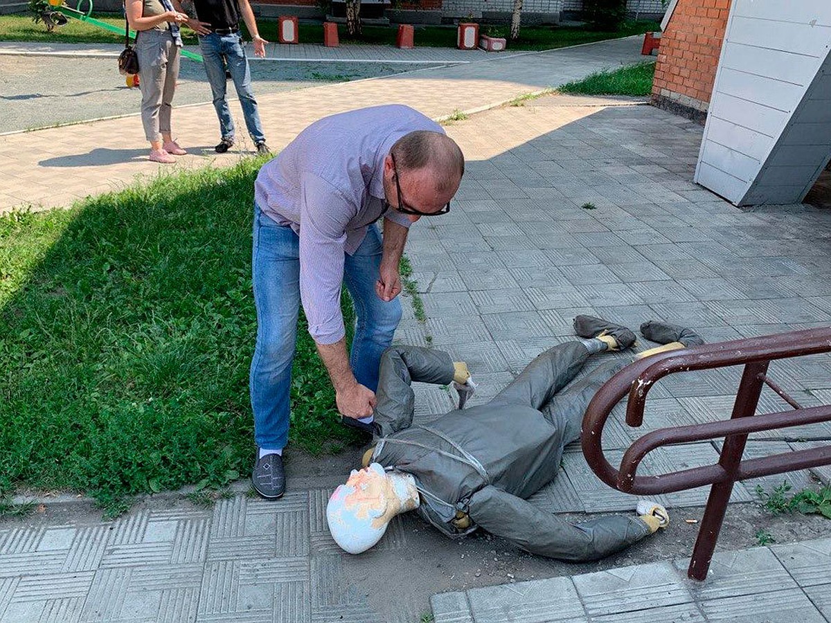 Прокололись на банковской карте: в Барнауле вычислили гопников, избивших до  смерти мужчину - KP.RU