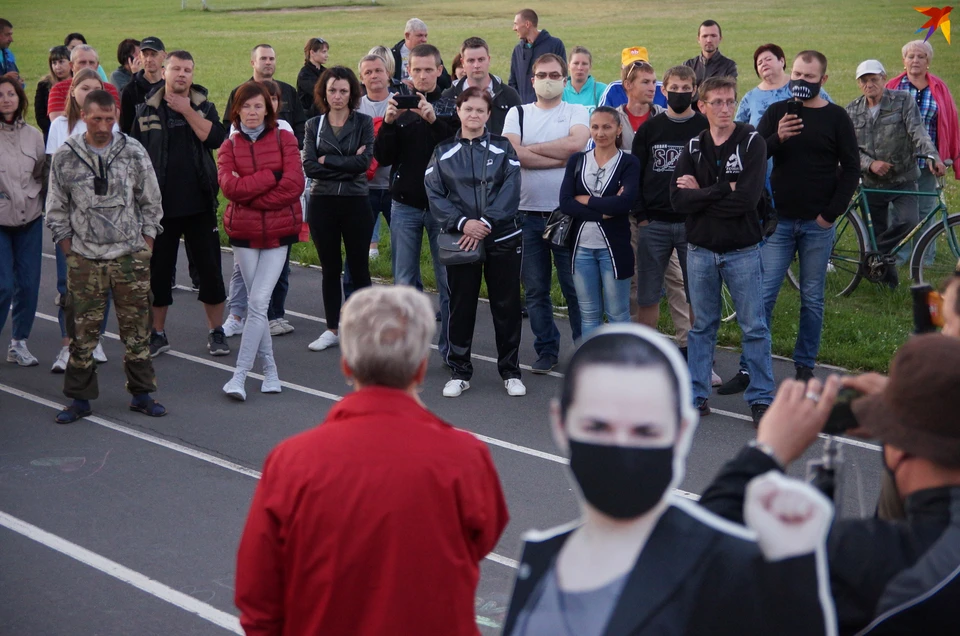 В Буда-Кошелево прошел агитационный пикет за Тихановскую