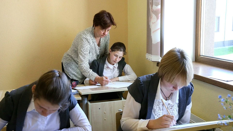 Закон о воспитании в школах и вузах в случае принятия вступит в силу с 1 сентября 2020 года.