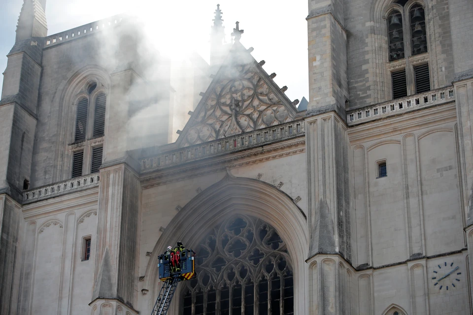 Причиной пожара в готическом соборе Нанта все-таки оказался поджог