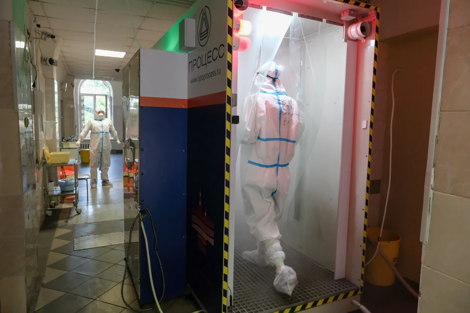 Почти 17 000 человек обследовали в Санкт-Петербурге на коронавирусную инфекцию.