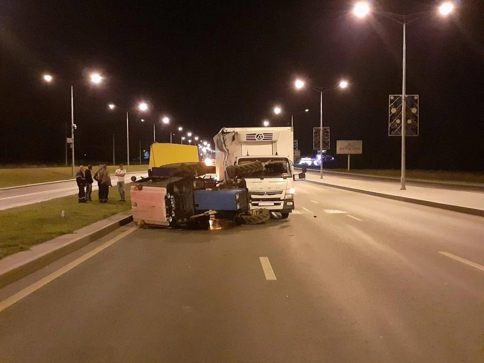 Автомобилист "завалил" трактор