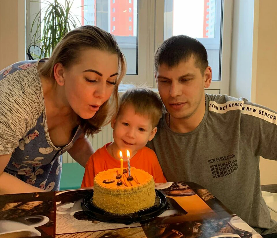 Второй день рождения сына Вяткины отпраздновали в новой квартире