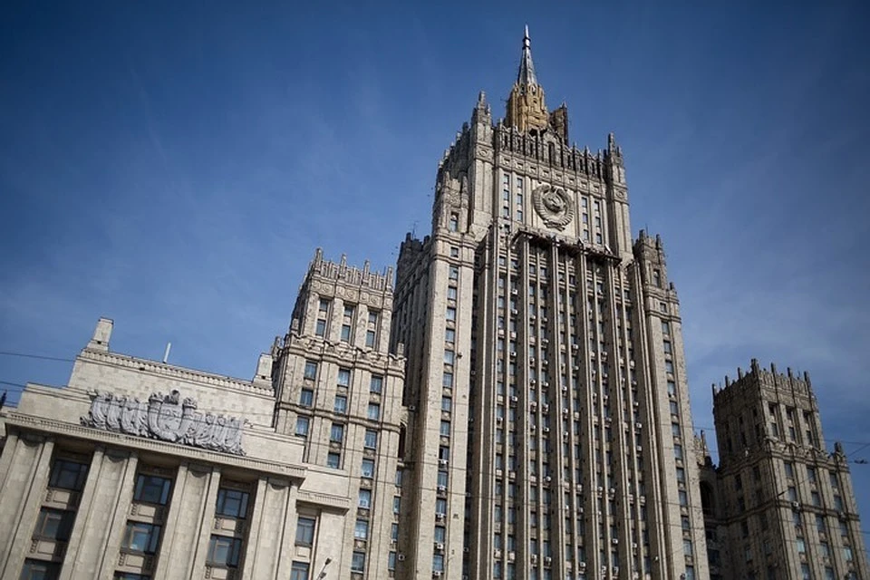 Сколько россиян содержатся в американских тюрьмах, рассказал МИД РФ