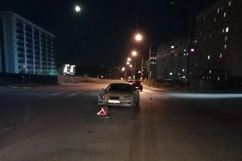 Иномарка сбила подростков на мопеде. Фото: ГИБДД Новосибирска