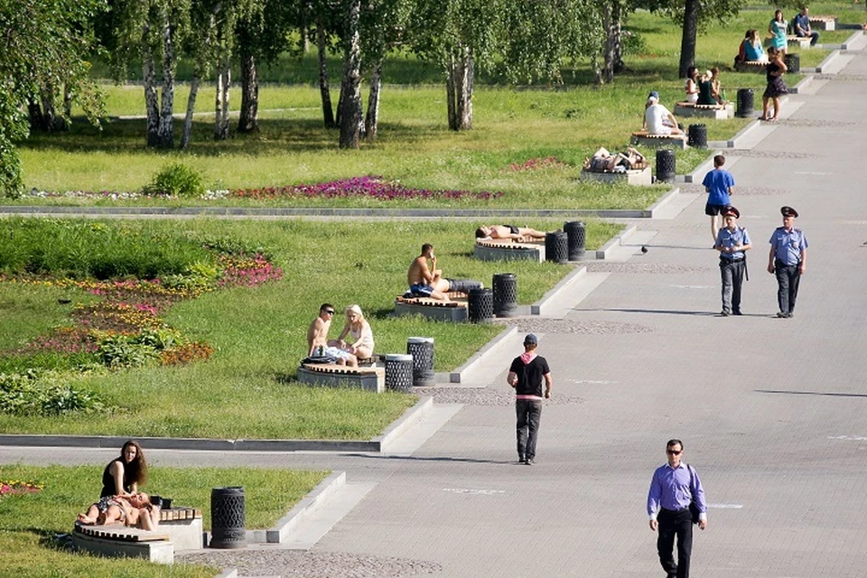 В Екатеринбурге снова жара, поэтому масками пользуются далеко не все