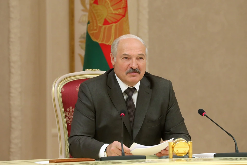 Лукашенко готов поделиться антителами с оппозиционерами. Фото: БелТА.