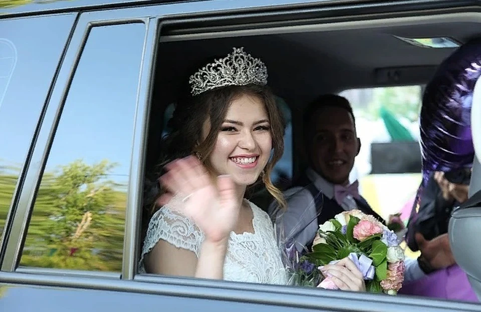 Многие калужане специально ждали красивую дату.
