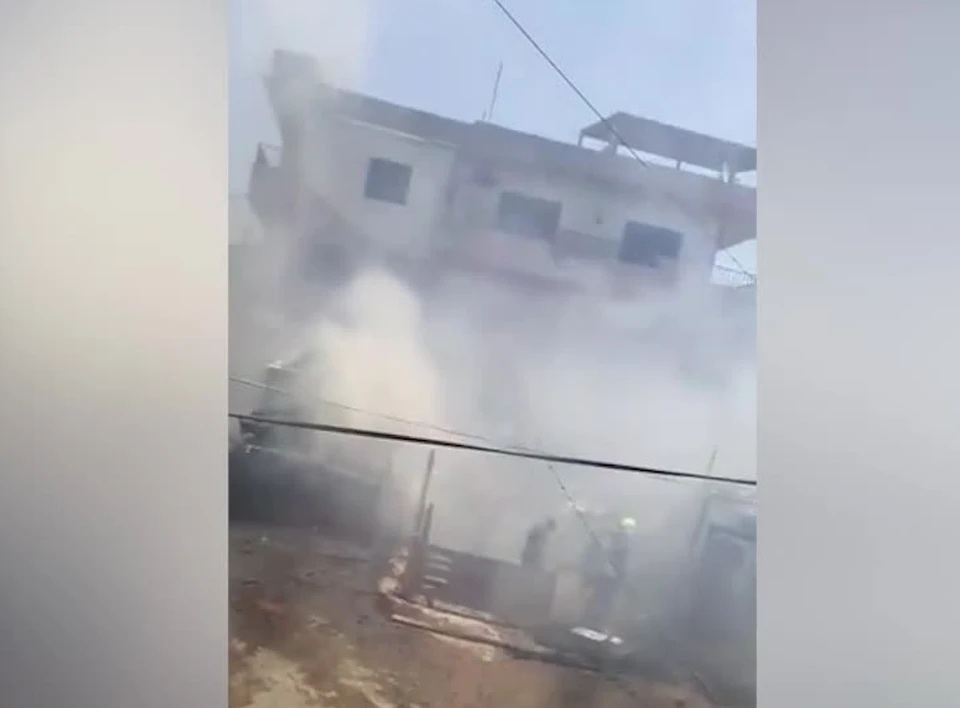 Пожар произошел в полуразрушенном здании