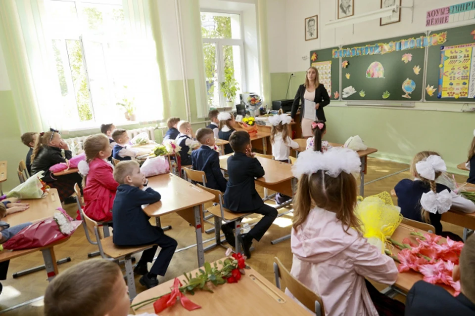 Нуждающимся нужна помощь, чтобы собрать детей в школу.