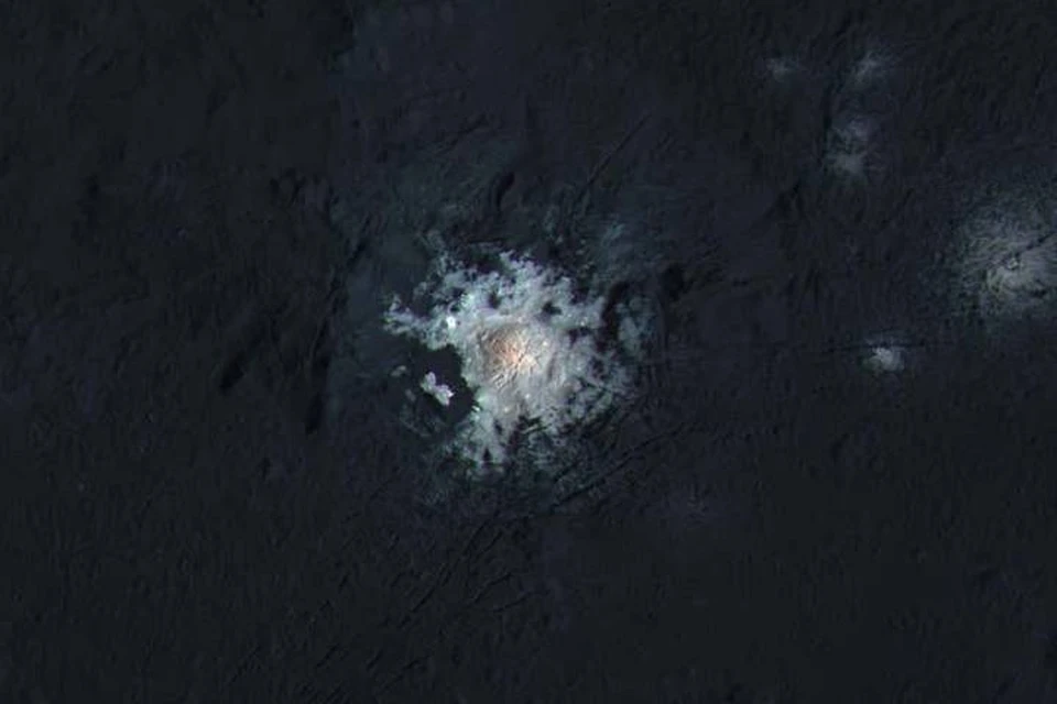Свет исходил из кратера Оккатор.