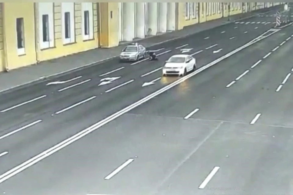 В Петербурге задержали наехавшего на инспектора ГИБДД. Фото: скриншот видео / ГУ МВД России по Петербургу и Ленинградской области