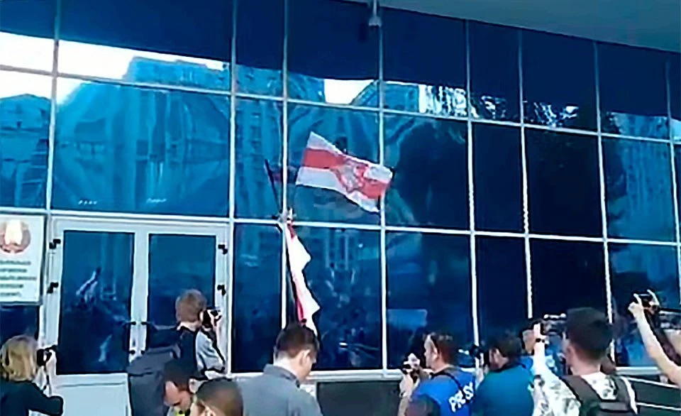 В здание телецентра в Минске зашел ОМОН