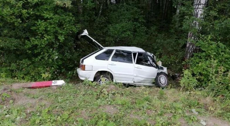 Житель Башкортостана погиб на тюменской трассе, слетев на авто с дороги.