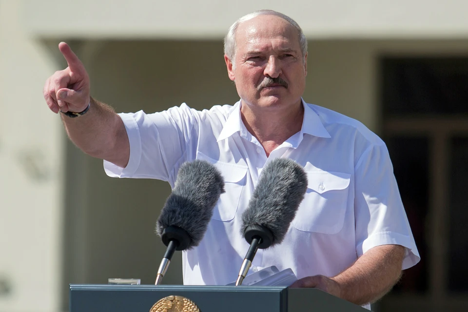 Лукашенко как подорванный, начал ездить по заводам, собирать свои митинги, не бояться выходить в толпу