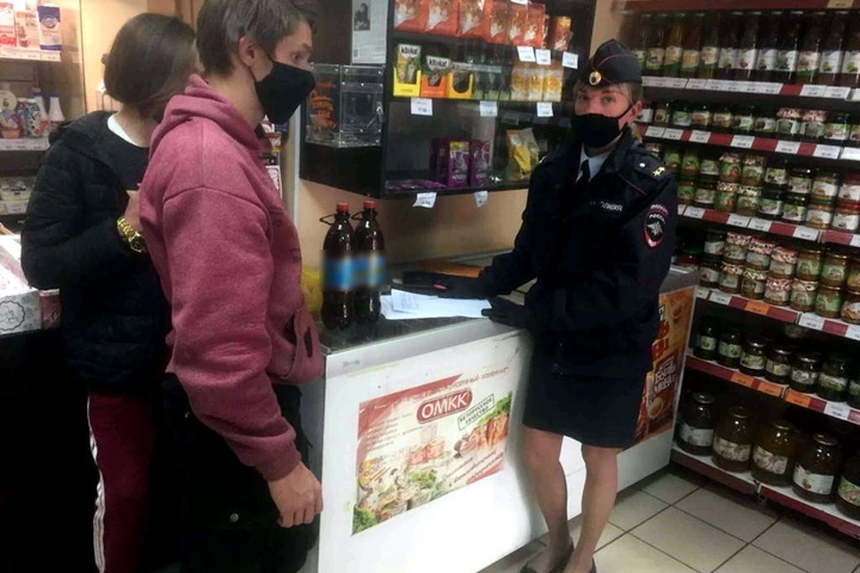 Привлекли к ответственности 33 человека за продажу алкоголя несовершеннолетним.