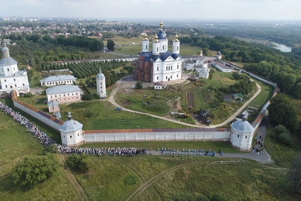 В Брянске из-за коронавируса закрыли Свенский монастырь.