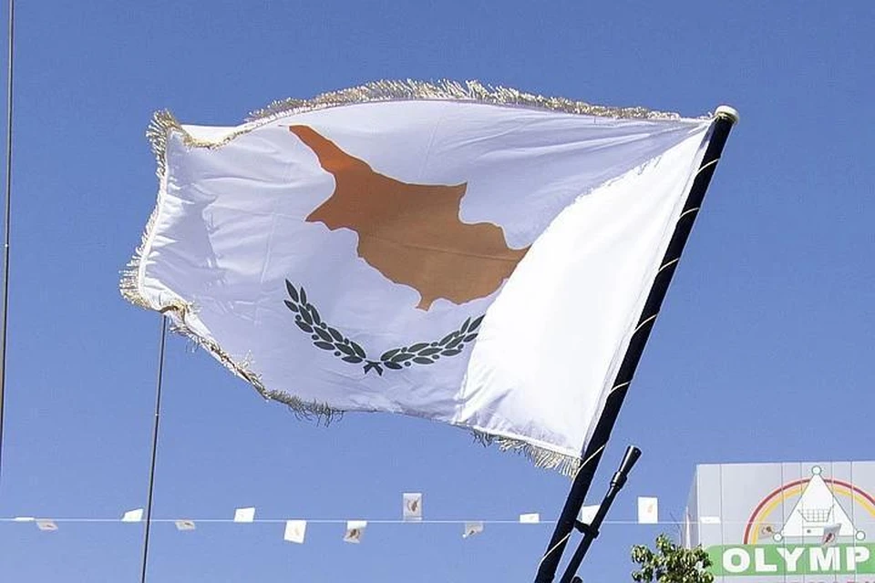 Власти Кипра хотят лишить гражданства семерых владельцев «золотых паспортов»