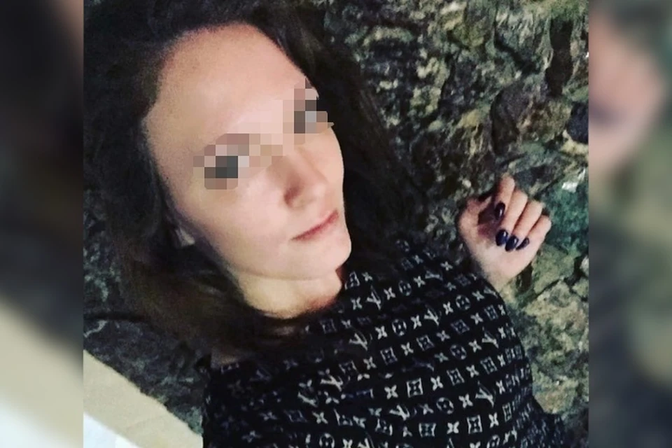 Близкие недоумевают, что толкнуло женщину на такой страшный шаг.