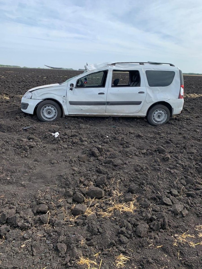 В Тамбовской области «Lada Largus» выскочила на встречку и оказалась в  кювете - KP.RU