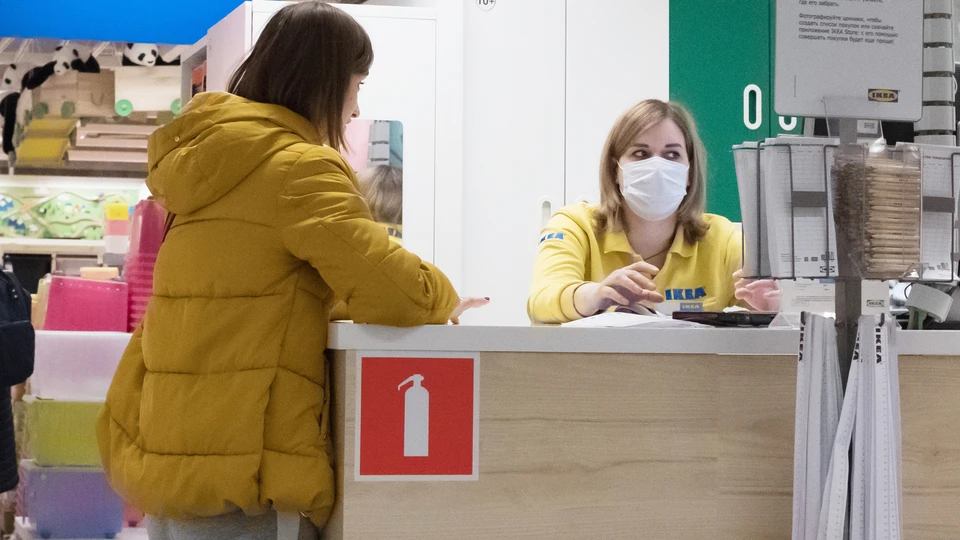 После снятия карантина спрос на продавцов и официантов вырос на четверть.