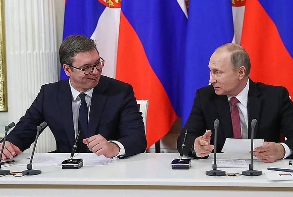 Президент Сербии Александр Вучич и президент России Владимир Путин во время совместного заявления для прессы в Кремле. Фото Вячеслав Прокофьев/ТАСС