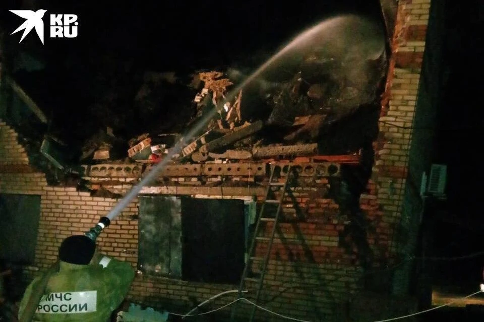 Дом в Приморье частично обрушился после взрыва